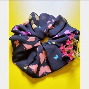 HANDMADE BUTTERFLY SCRUNCHIE